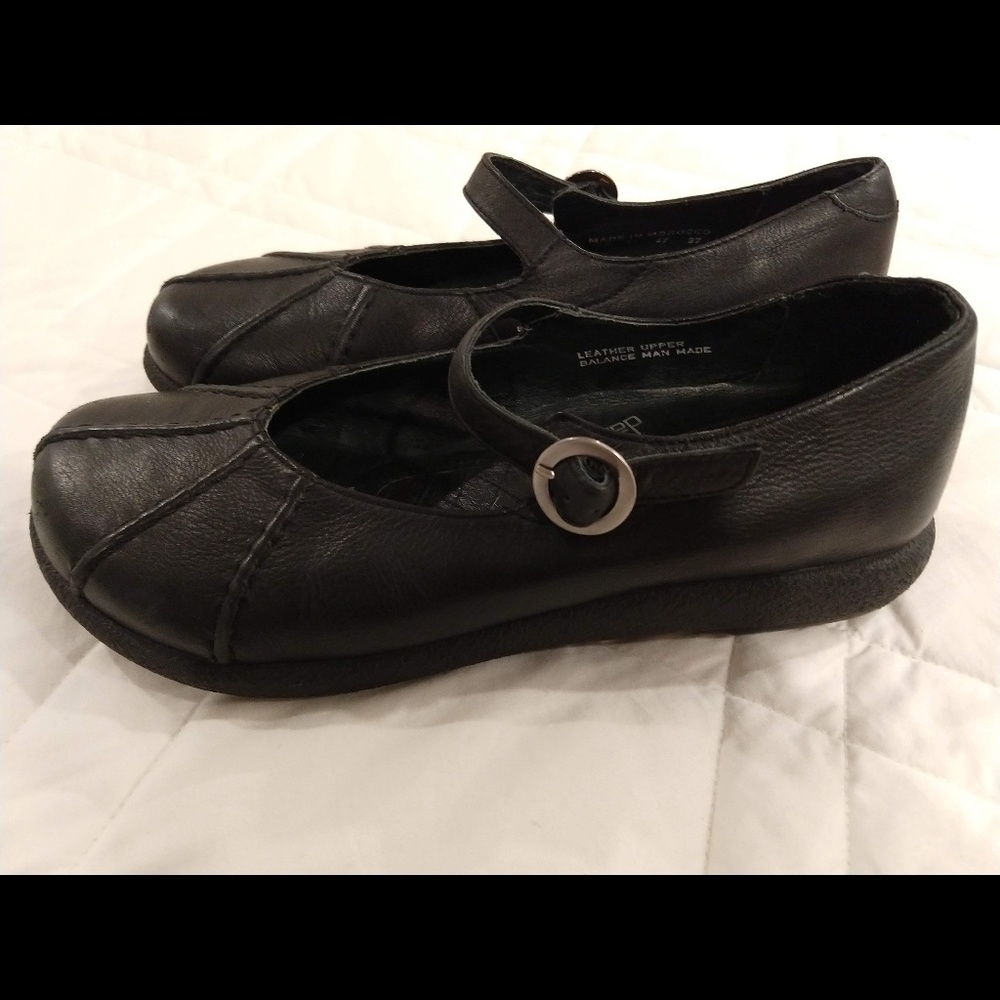 Dansko Black Mary Janes 37